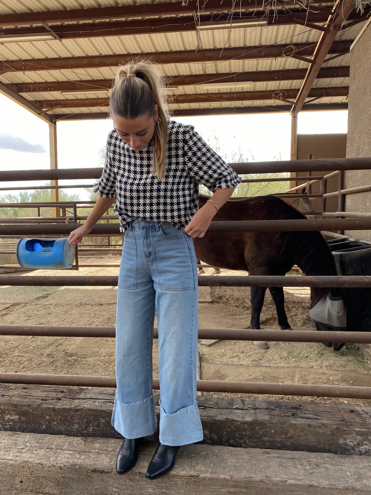 Jessie Wide-Legged Cuffed Jeans